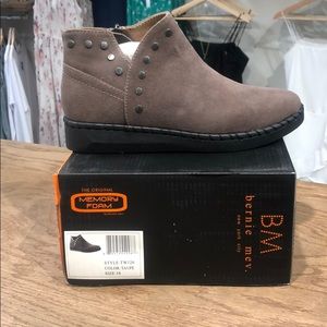 Bernie Mev bootie
